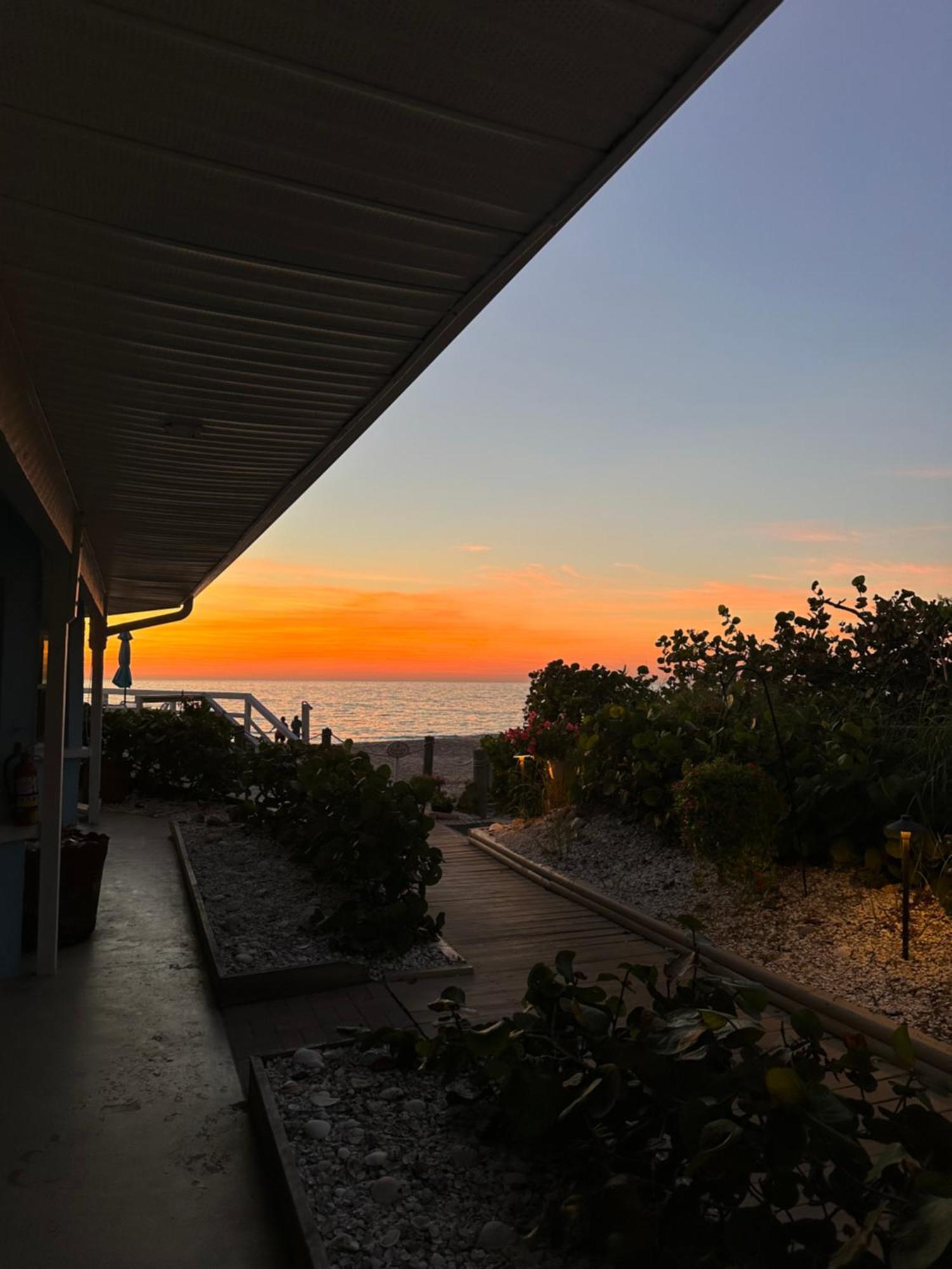 Pearl Beach Inn Englewood Eksteriør bilde